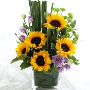Flower delivery service is also available on the same day