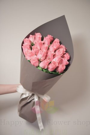26 Kenyan imported pink roses