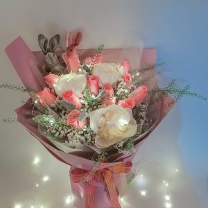 LED粉玫瑰白牡丹韓式花束