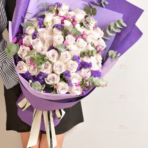 I only love you (50 purple roses)