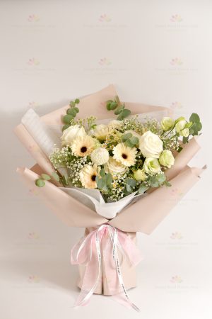 Su Ya (white rose, white gerbera, white ping pong, green lisianthus, chamomile, gypsophila, eucalyptus)