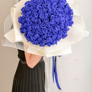 Special love only for the special you (99 twinkling blue roses)