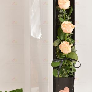 3 stems imported rose gift box (3 stems champagne roses, eucalyptus)