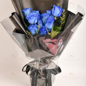 Secret love object (12 imported dark blue roses)